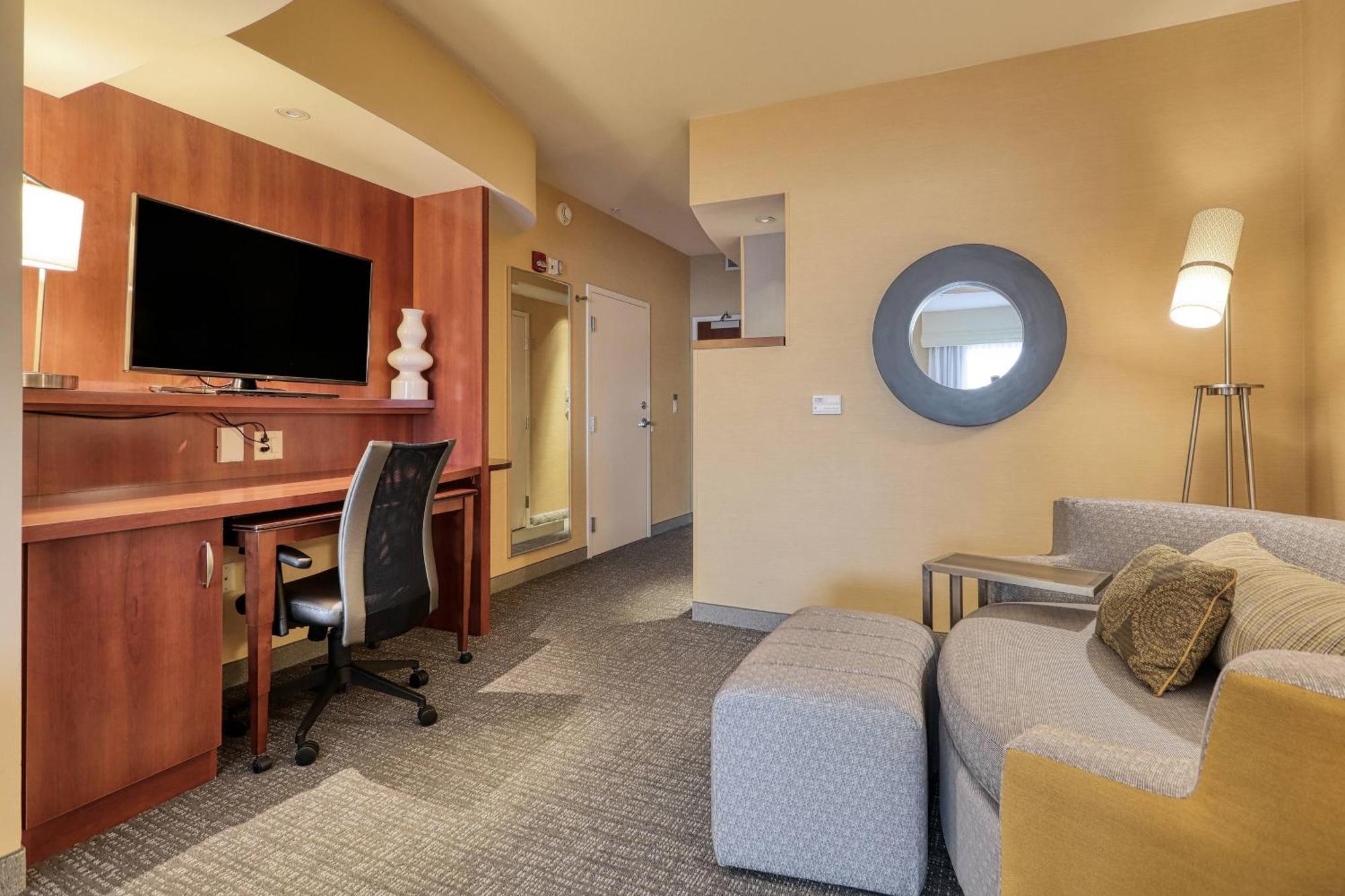 Hotel Courtyard By Marriott York Exterior foto
